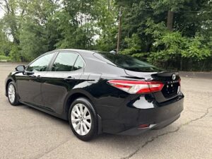 2020 Toyota Camry LE photo 3