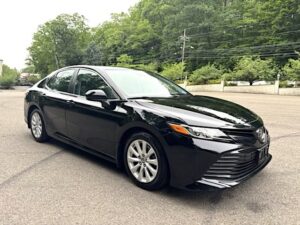 2020 Toyota Camry LE photo 4